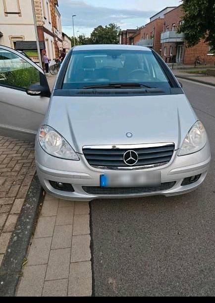 Silber Gebraucht 2004 Mercedes A170 Kleinwagen | 2.200 € (Fairer Preis) - Bild 1/4