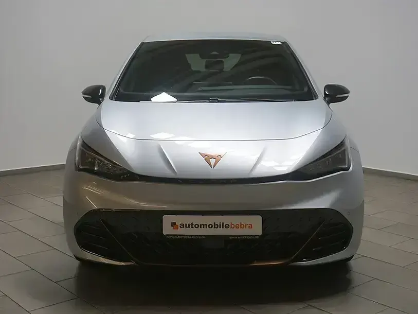 Używany Cupra Born e-Boost 169 kW (231 KM) 2023 Srebrny Hatchback