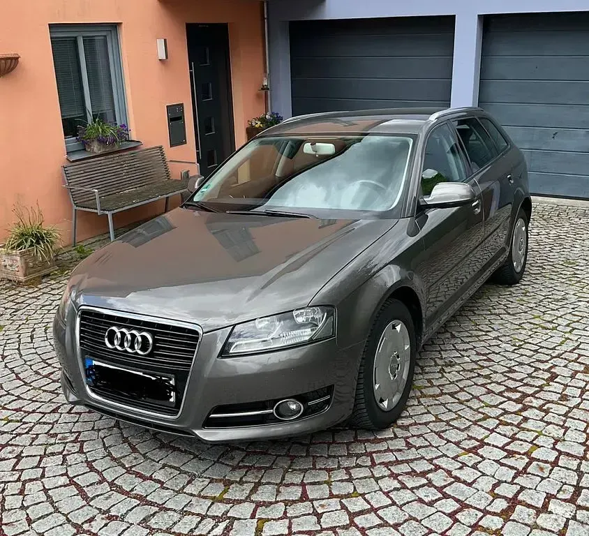 Używany Audi A3 Ambition 140 KM (102 kW) 2012 Szary Hatchback