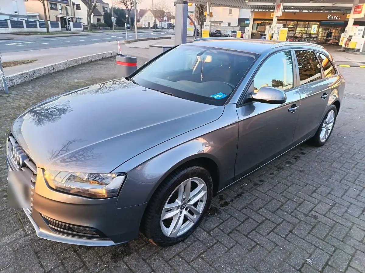 Gebraucht Audi A4 Ambiente 177 PS (130 kW) 2014 Grau Kombi