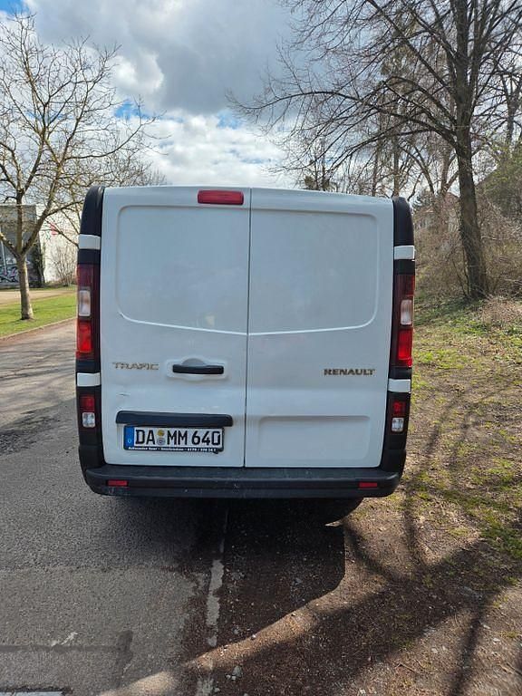 Gebraucht Renault Trafic 120 PS (88 kW) 2018 Weiß Van / Kleinbus