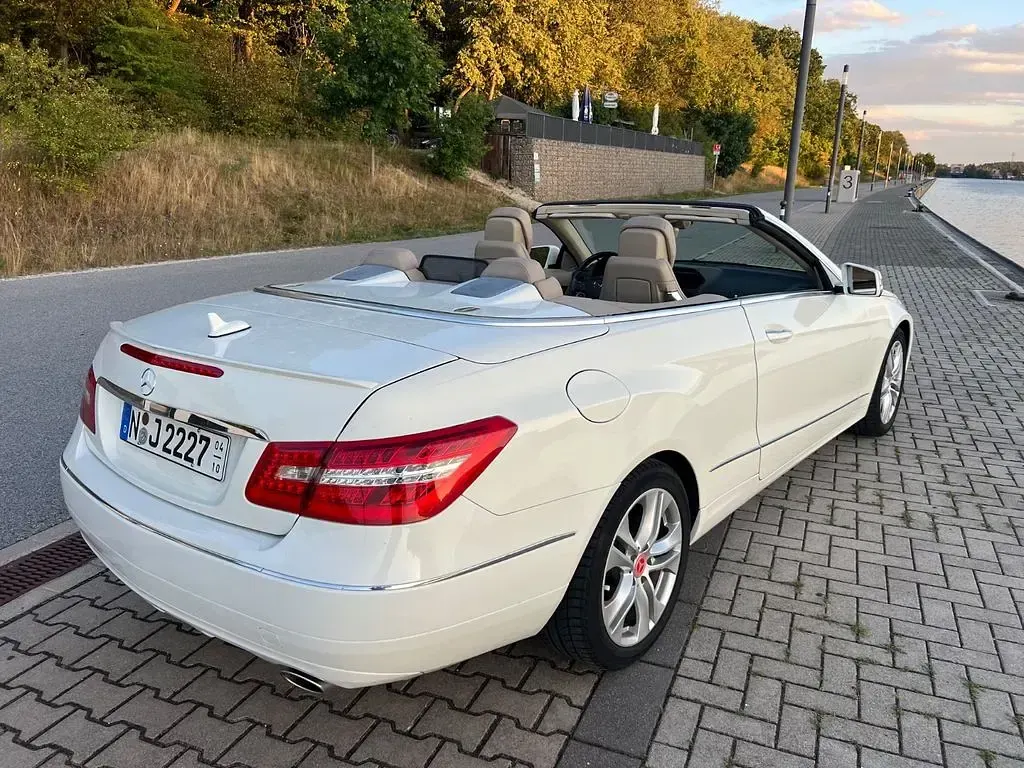 Gebraucht Mercedes E350 272 PS (200 kW) 2012 Weiß Cabrio