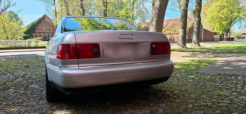 Second-hand Audi A8 310 CP (228 kW) 2002 Argintiu Berlinǎ