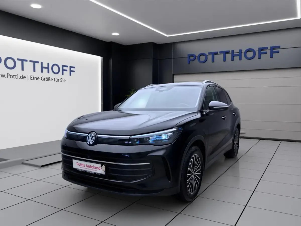 Gebraucht VW Tiguan Goal 131 PS (96 kW) 2025 Schwarz SUV