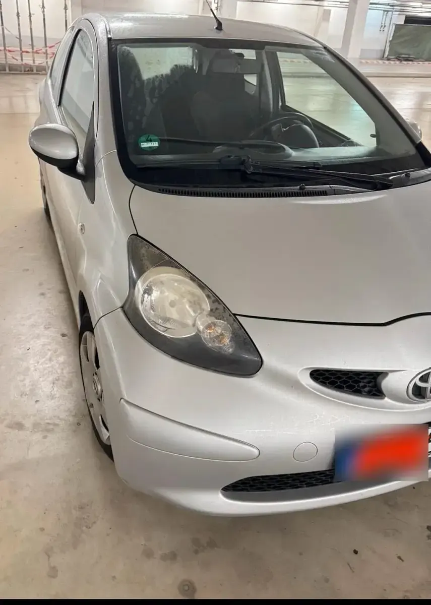 Gebraucht Toyota Aygo 68 PS (50 kW) 2008 Grau Kleinwagen