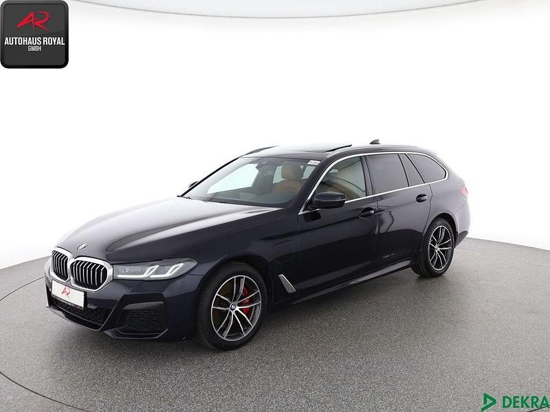 Schwarz Gebraucht 2021 BMW 530e M Sport Limousine | 31.880 € (Guter Preis) - Bild 1/4