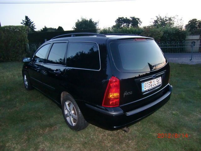 Gebraucht Ford Focus 116 PS (85 kW) 2004 Schwarz metallic Kombi