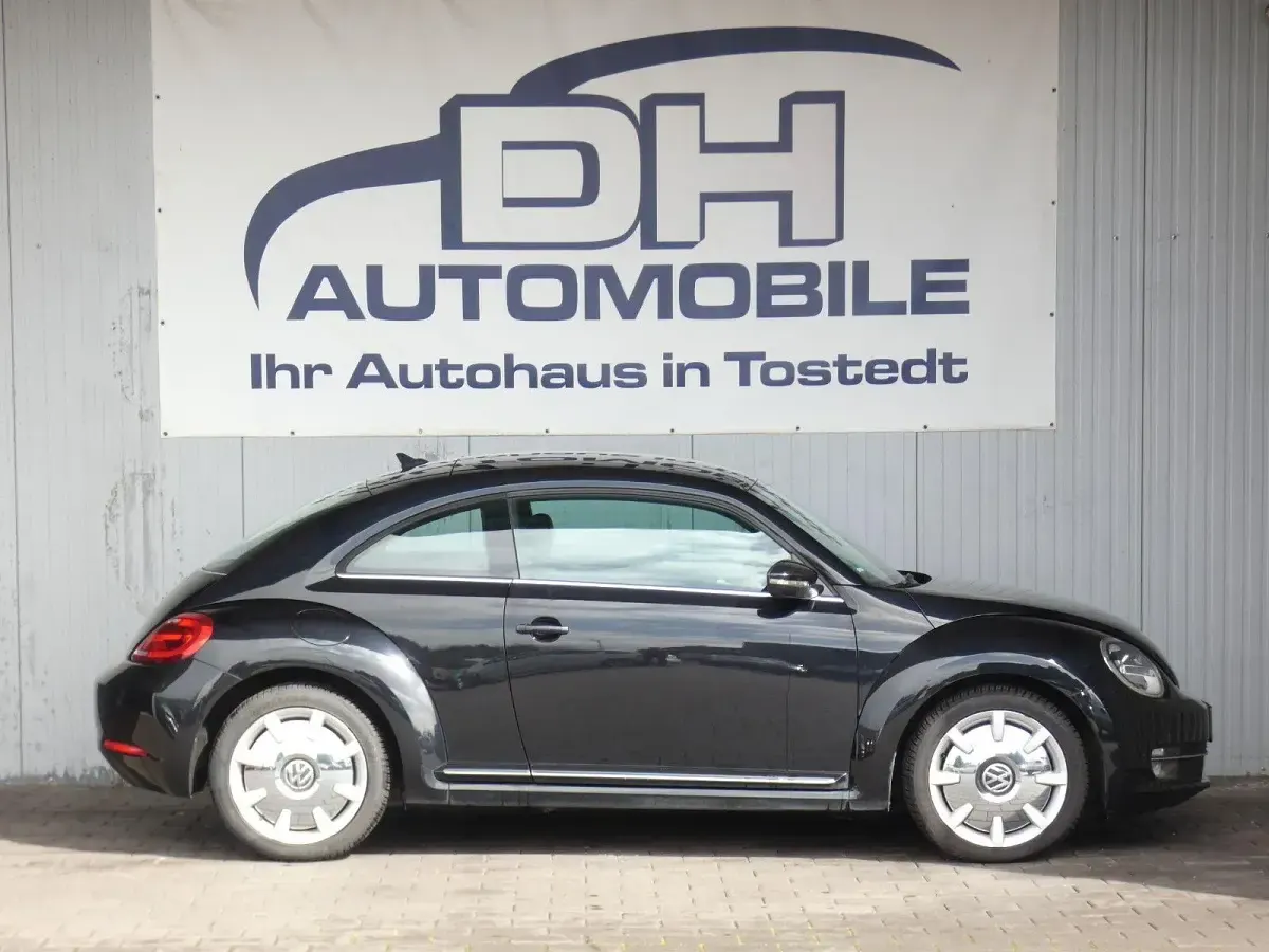 Gebraucht VW Beetle 105 PS (77 kW) 2012 Schwarz Kleinwagen