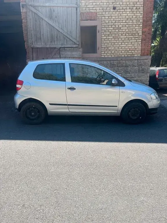 Gebraucht VW Fox 54 PS (39 kW) 2008 Silber Kleinwagen