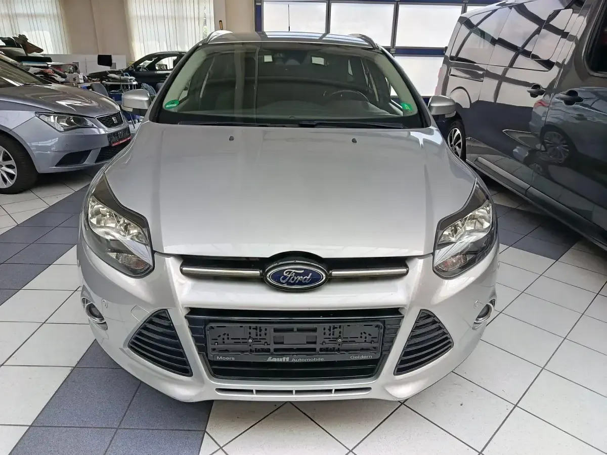 Second-hand Ford Mondeo Titanium 140 CP (102 kW) 2013 Albastru Break