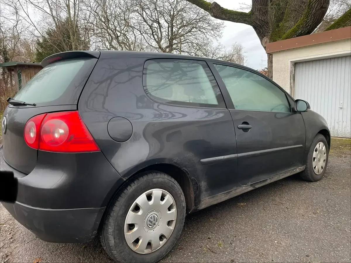 Gebraucht VW Golf V 75 PS (55 kW) 2004 Schwarz Kleinwagen
