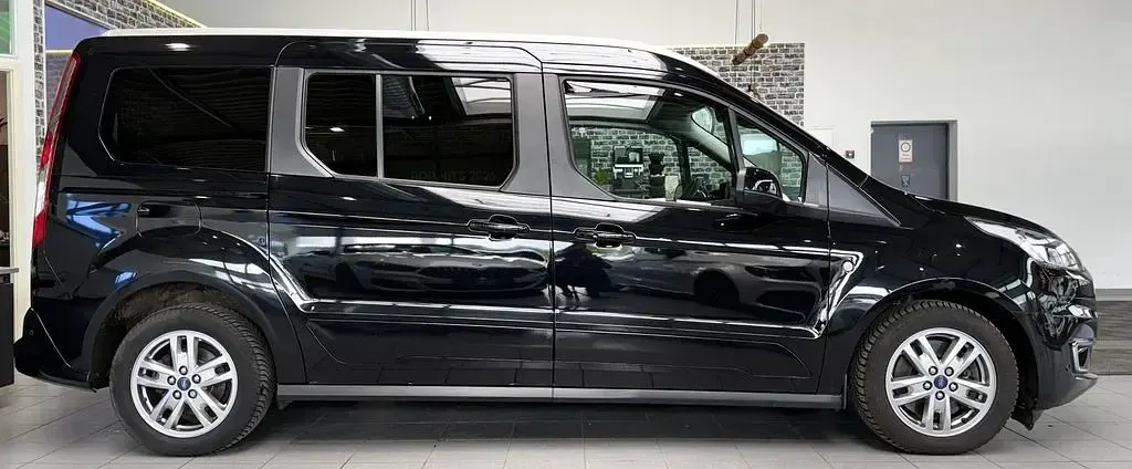 Gebraucht Ford Grand Tourneo Connect Titanium 120 PS (88 kW) 2019 Schwarz Van / Kleinbus