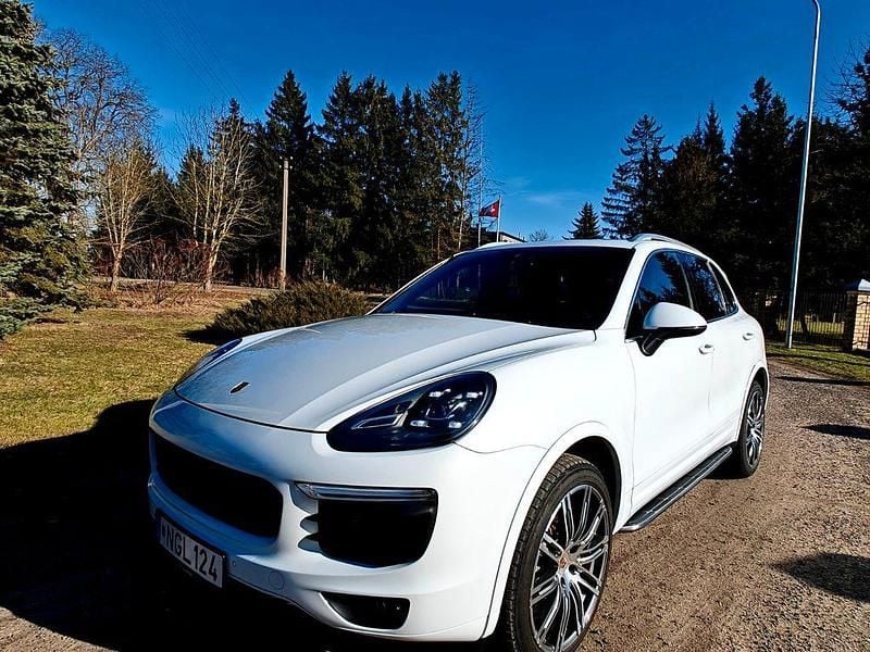 Weiß Gebraucht 2016 Porsche Cayenne S SUV | 20.999 € (Superpreis) - Bild 1/4