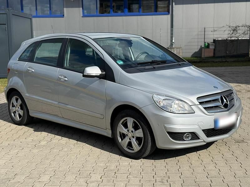 Gebraucht Mercedes B150 115 PS (84 kW) 2008 Van / Kleinbus