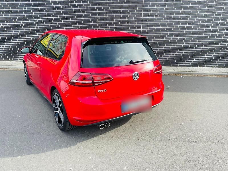 Gebraucht VW Golf GTD 184 PS (135 kW) 2014 Rot Coupé
