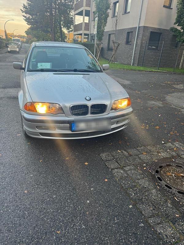 Gebraucht 2002 BMW 318 Limousine | 1.550 € (Fairer Preis) - Bild 1/4