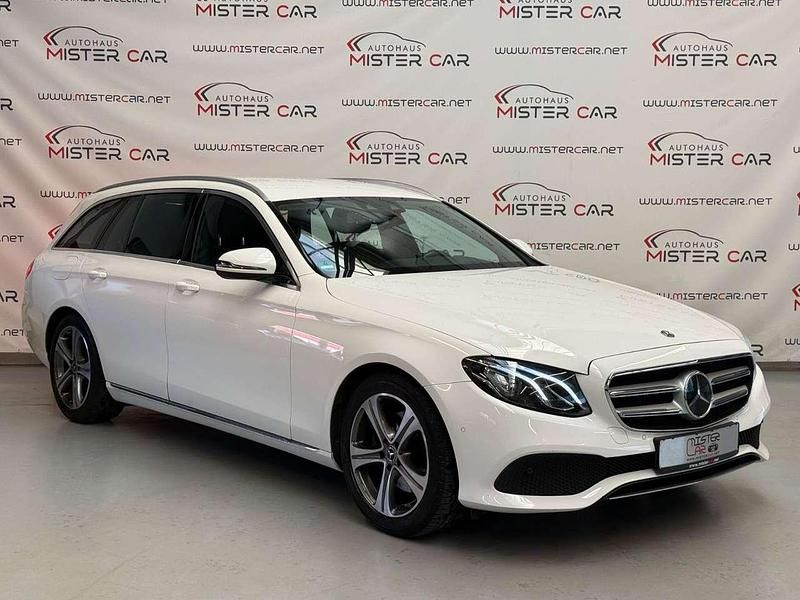 Gebraucht Mercedes E250 211 PS (155 kW) 2018 Polarweiss Kombi