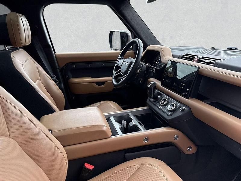 Gebraucht Land Rover Defender 506 PS (372 kW) 2024 Carpathian grey SUV