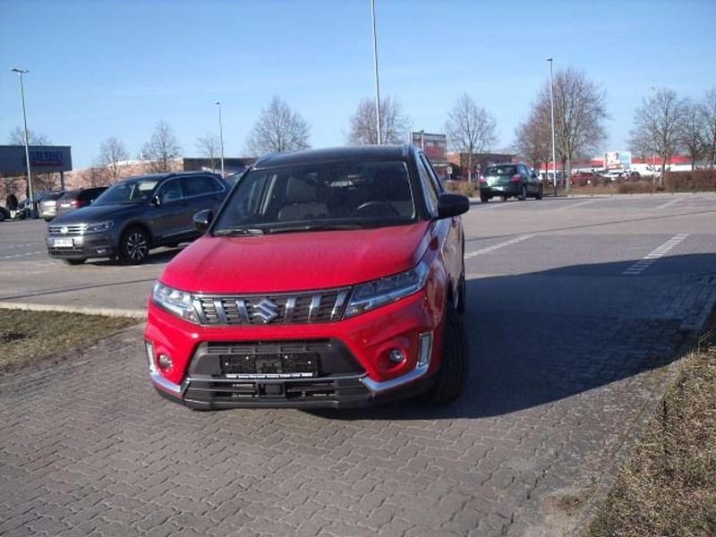 Gebraucht Suzuki Vitara 140 PS (102 kW) 2020 Rot SUV