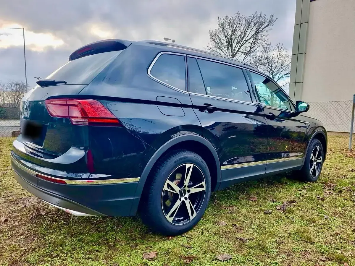 Gebraucht VW Tiguan Allspace Highline 150 PS (110 kW) 2019 Schwarz SUV