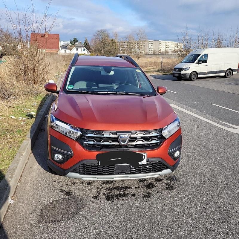 Gebraucht Dacia Jogger Comfort 101 PS (74 kW) 2022 Andere farben Van / Kleinbus