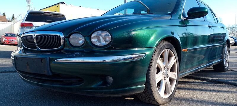 Grün Gebraucht 2006 Jaguar X-type Executive Limousine | 1.650 € (Fairer Preis) - Bild 1/4