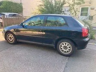 Gebraucht Audi A3 Ambiente 101 PS (74 kW) 1997 Schwarz Kleinwagen