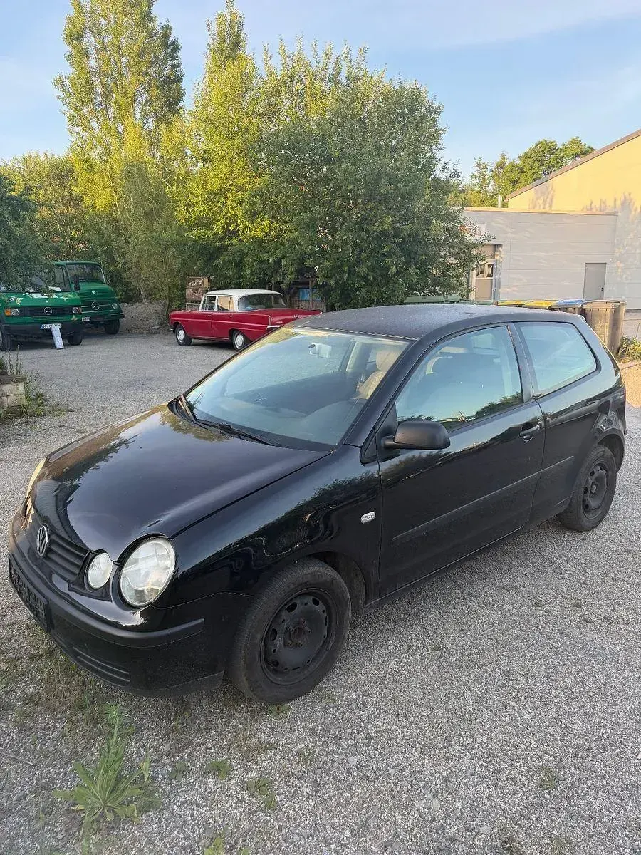 Gebraucht VW Polo Basis 64 PS (47 kW) 2002 Schwarz Limousine