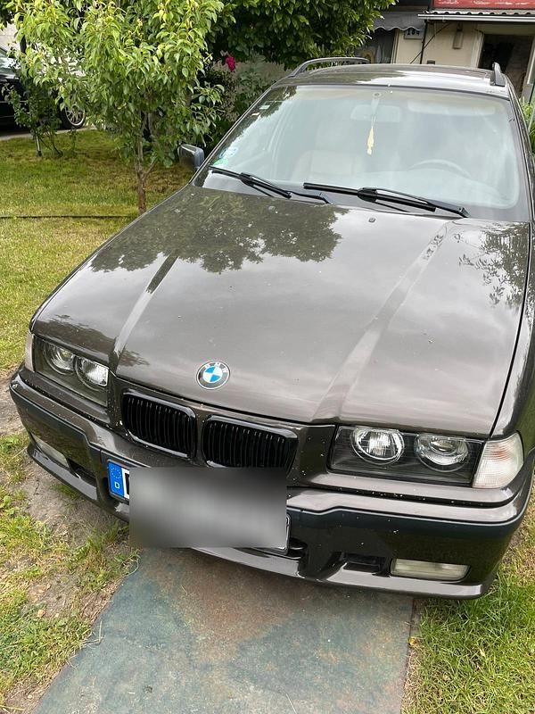 Andere farben Gebraucht 1997 BMW 320 Kombi | 2.900 € (Fairer Preis) - Bild 1/4
