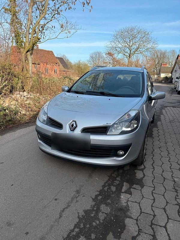 Gebraucht Renault Clio GrandTour 101 PS (74 kW) 2007 Silber Kombi
