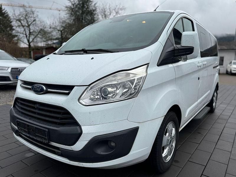 Weiß Gebraucht 2016 Ford Tourneo Titanium Van / Kleinbus | 15.400 € (Superpreis) - Bild 1/4