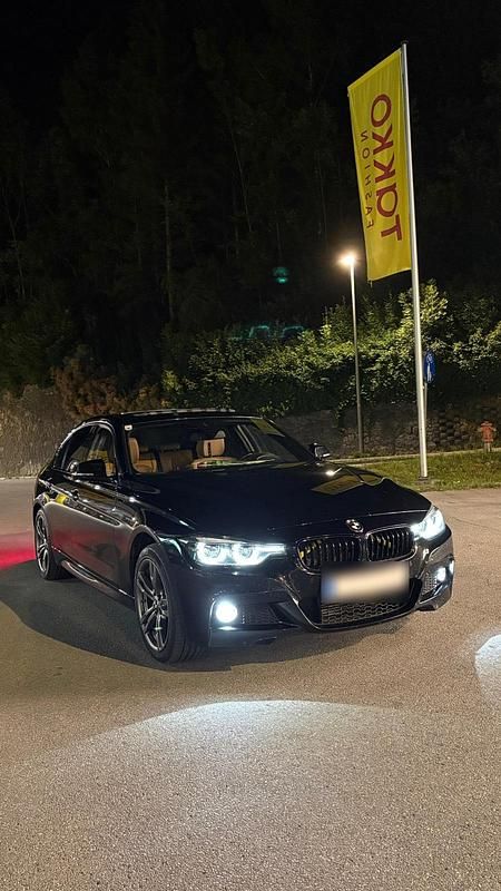 Gebraucht BMW 320 Shadowline 190 PS (139 kW) 2019 Schwarz Limousine