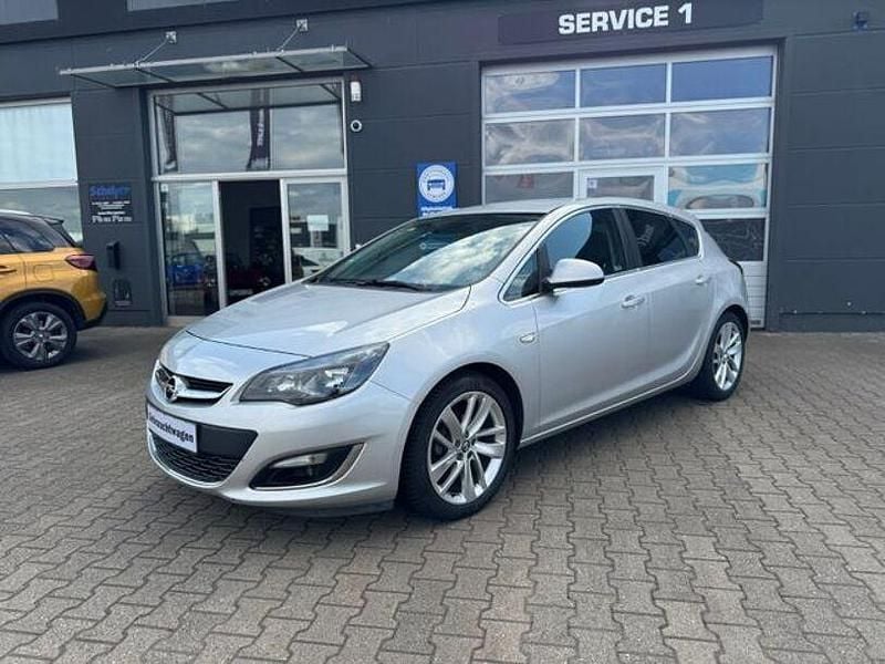 Gebraucht Opel Astra Sport 140 PS (102 kW) 2013 Silber Limousine