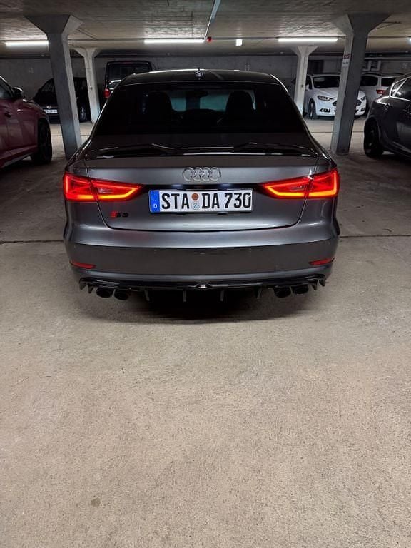 Gebraucht Audi S3 Sport 300 PS (220 kW) 2015 Grau Limousine
