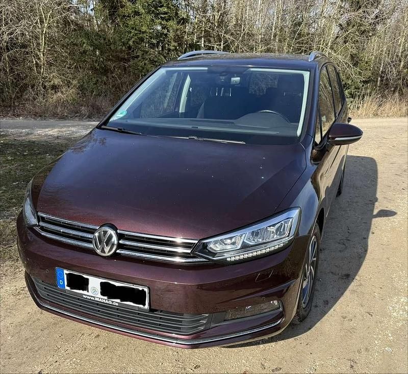 Gebraucht VW Touran Sound 150 PS (110 kW) 2017 Rot Van / Kleinbus
