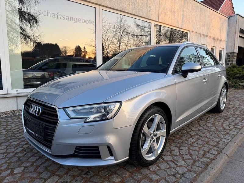 Gebraucht Audi A3 Sport 116 PS (85 kW) 2017 Silber Limousine