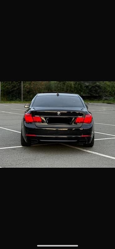 Gebraucht BMW 730 258 PS (189 kW) 2012 Schwarz Limousine