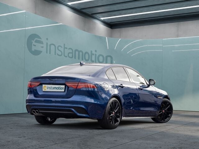 Gebraucht Jaguar XE R-Dynamic 204 PS (150 kW) 2023 Blau Limousine