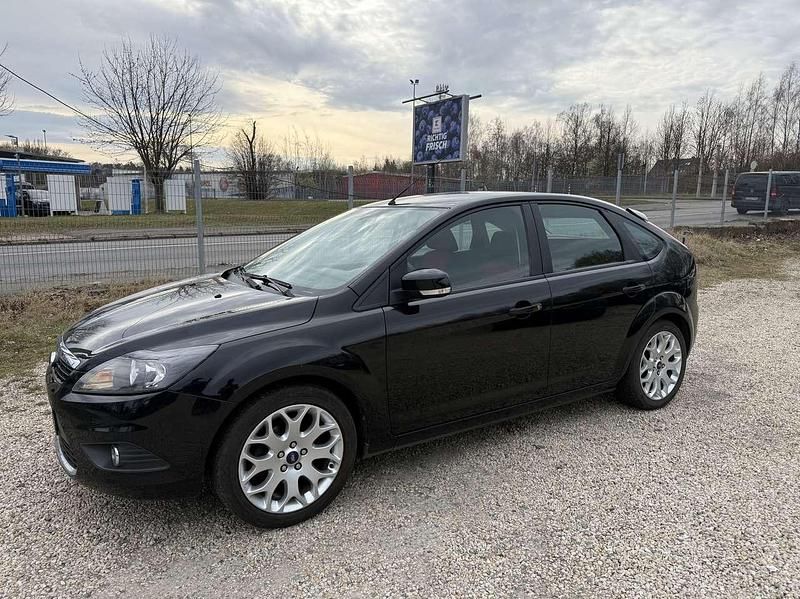 Gebraucht Ford Focus 116 PS (85 kW) 2009 Schwarz Limousine