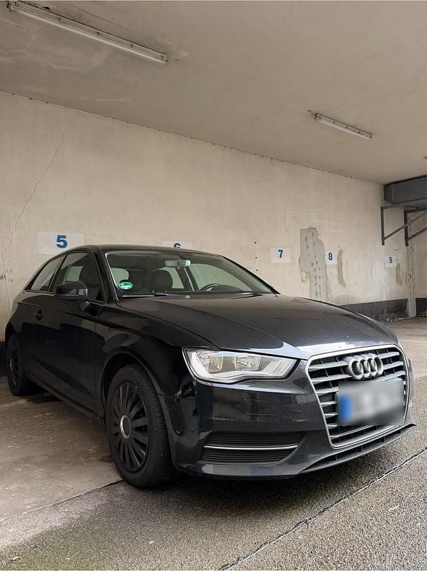 Gebraucht Audi A3 110 PS (80 kW) 2015 Schwarz Kleinwagen