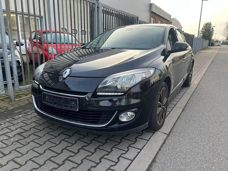 Gebraucht Renault Mégane Authentique 116 PS (85 kW) 2013 Schwarz Limousine