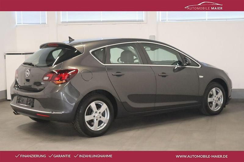 Gebraucht Opel Astra Exklusiv 165 PS (121 kW) 2015 Plat.anthr./rogrey/0j:silbergr Limousine