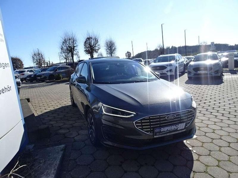 Neu Ford Focus Titanium X 155 PS (114 kW) 2026 Magneticgrau (metallic) Limousine
