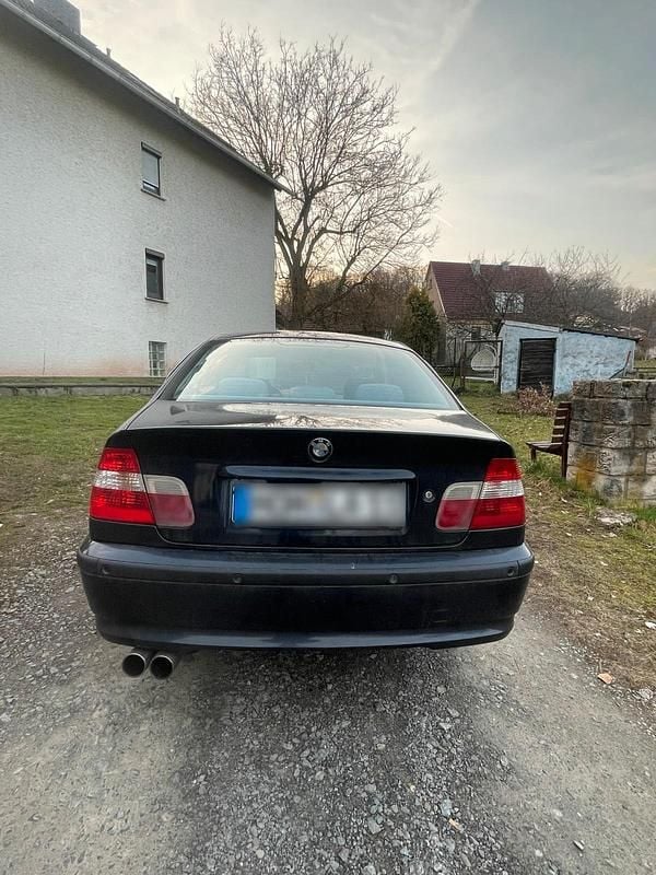 Gebraucht BMW 318 143 PS (105 kW) 2005 Limousine