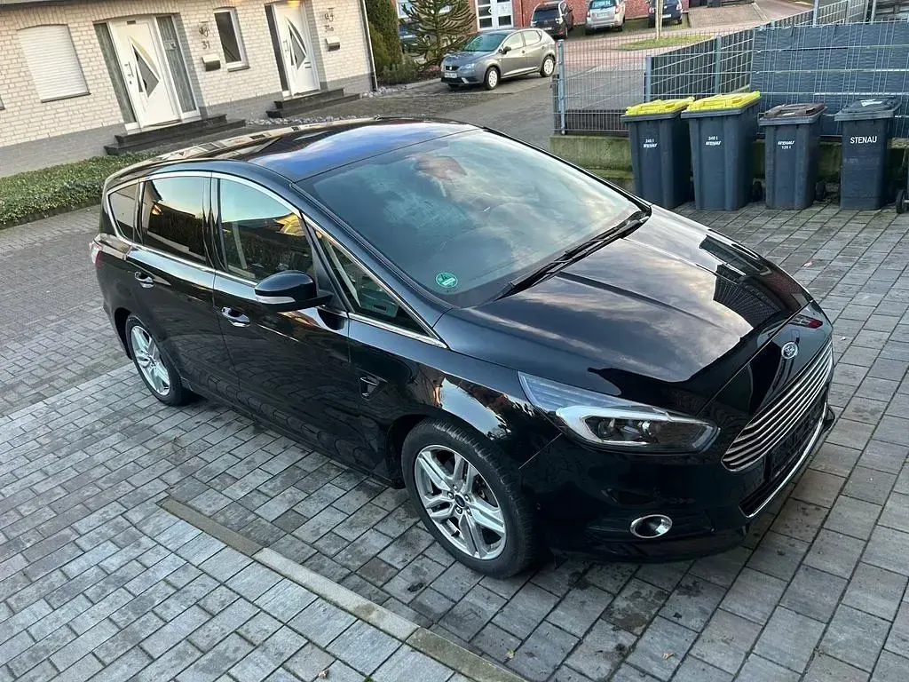 Occasion Ford S-MAX Titanium 209 ch (153 kW) 2017 Noir Monospace