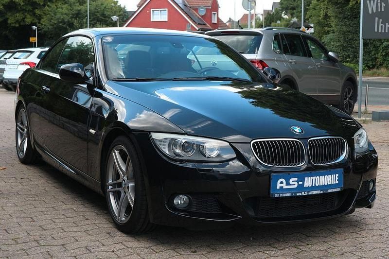 Schwarz Gebraucht 2013 BMW 330 Cabriolet M Sport Cabrio | 26.490 € (Etwas zu teuer) - Bild 1/4