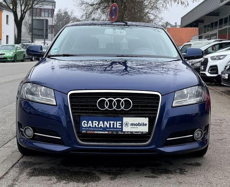Gebraucht Audi A3 Ambition 125 PS (91 kW) 2013 Blau Limousine