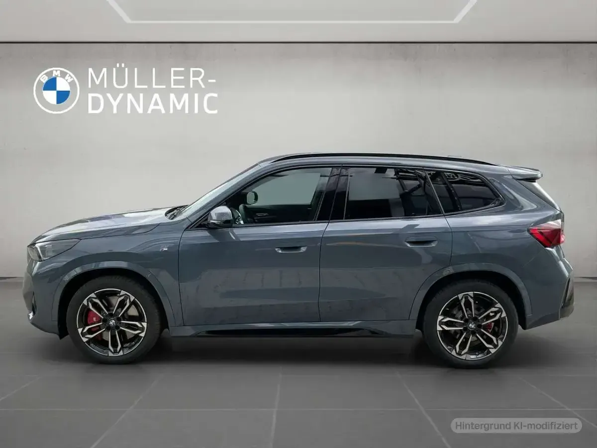 Gebraucht BMW X1 M Sport 163 PS (119 kW) 2025 Storm bay metallic SUV