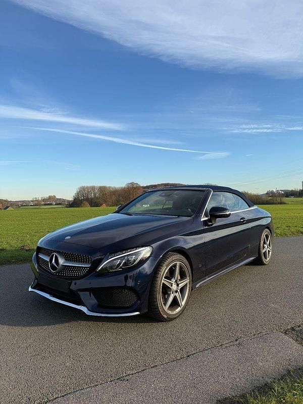 Blau Gebraucht 2017 Mercedes C250 AMG line Cabrio | 29.999 € (Fairer Preis) - Bild 1/4