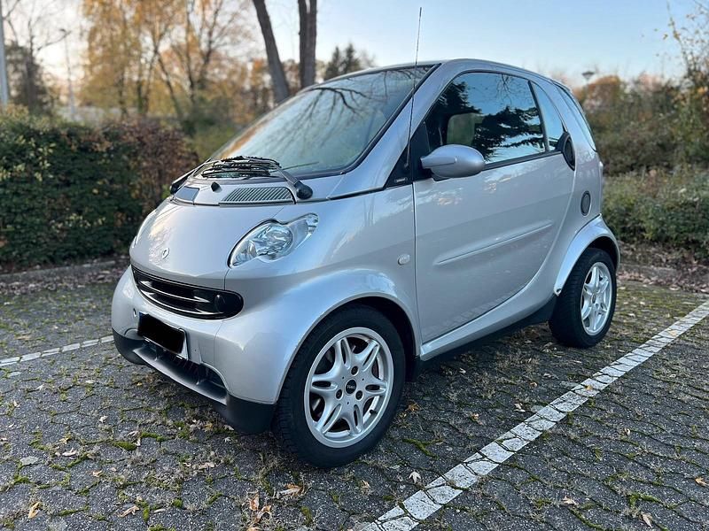 Silber Gebraucht 2004 Smart ForTwo Coupé Kleinwagen | 1.999 € (Fairer Preis) - Bild 1/4